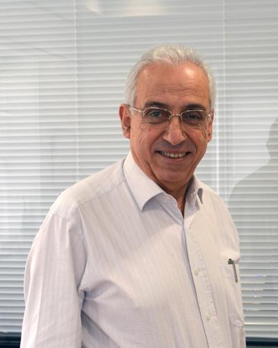 Dr. Abdallah
        Sfeir